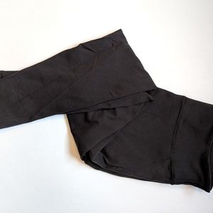 Lululemon Black Wonder Under Tight

Black